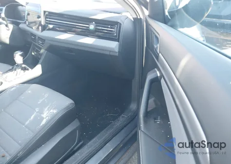 2025 Volkswagen Jetta 1.5T Se from USA, damaged, VIN 3VW7X7BU8SM013255